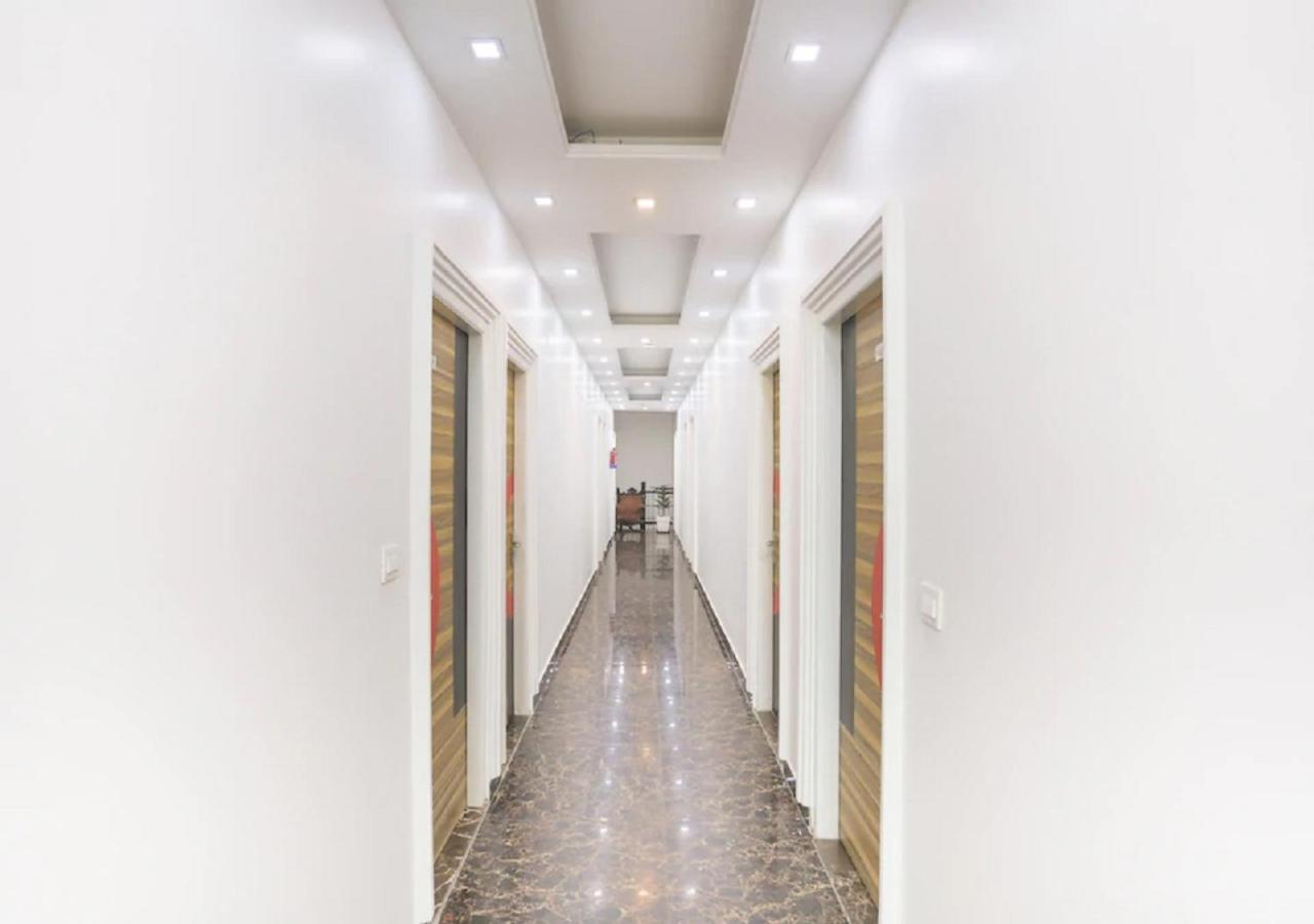 Sangvi Palace Hotel Greater Noida Kültér fotó