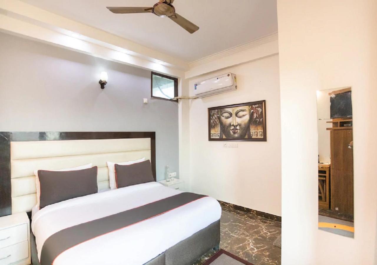 Sangvi Palace Hotel Greater Noida Kültér fotó