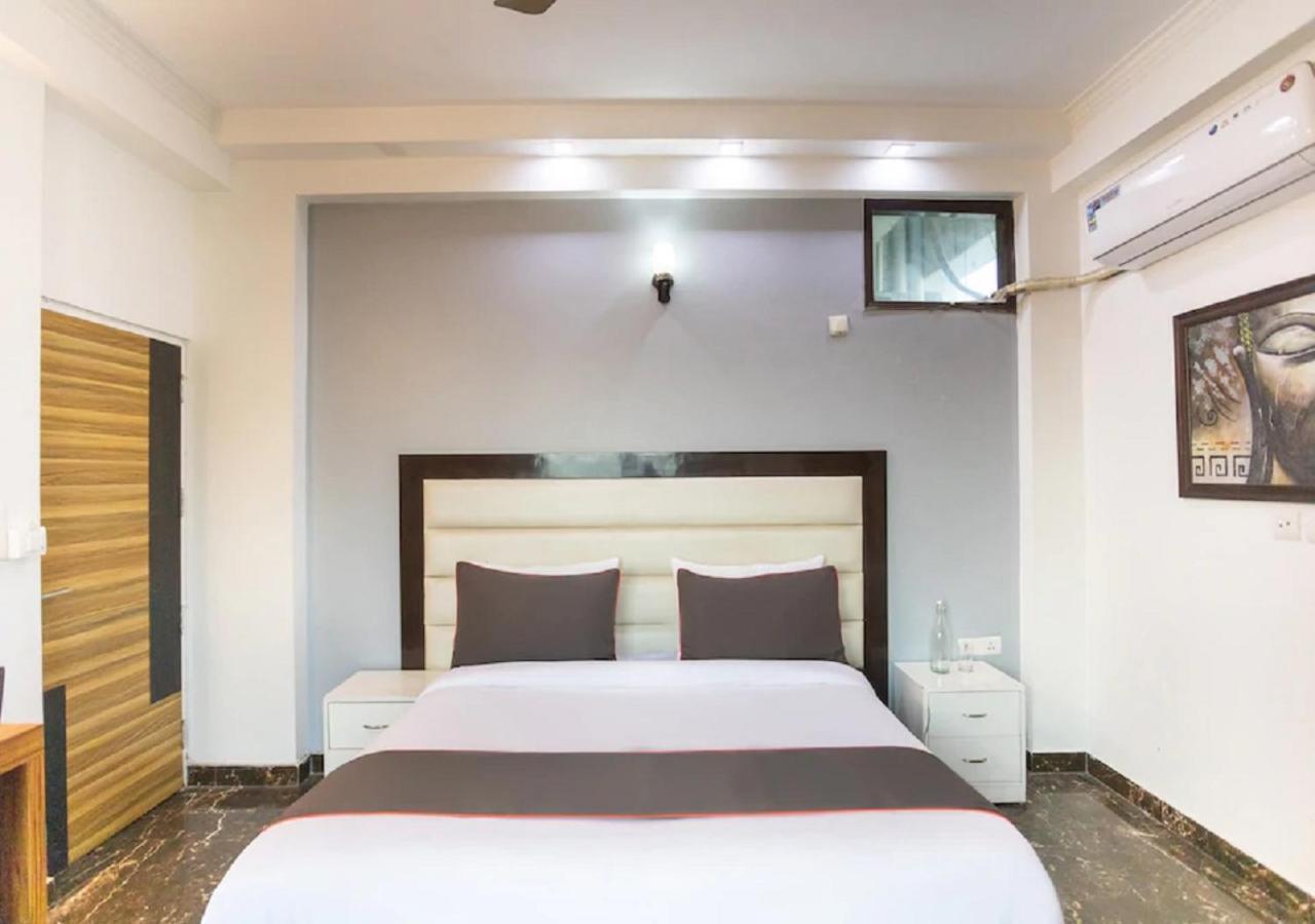 Sangvi Palace Hotel Greater Noida Kültér fotó